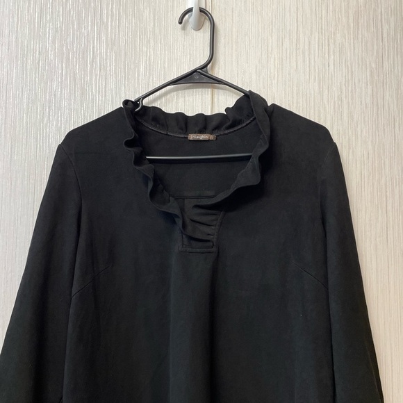 J. McLaughlin Black Durham Knit Ruffled Neck Top - Size Large - Picture 2 of 6